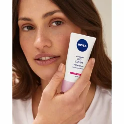 NIVEA Dagcrème Voedend SPF 15 50 ml
